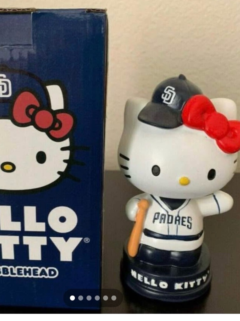 Hello Kitty San Diego Padres Navy and White Bobblehead New in Box Collectible